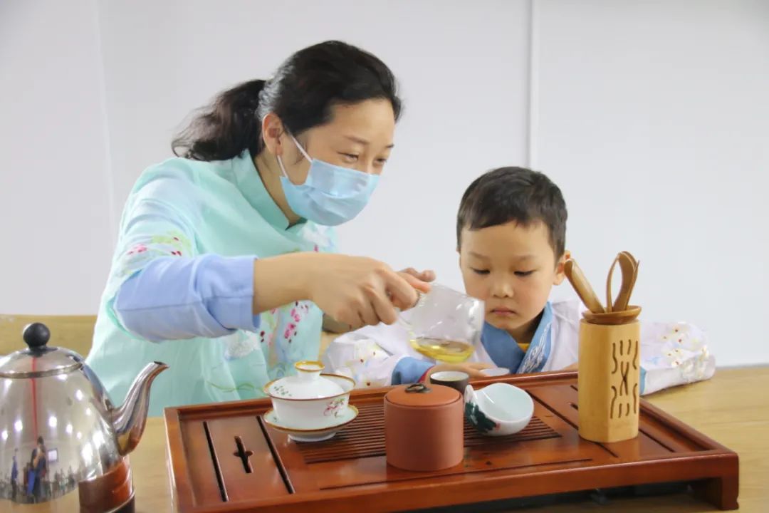 母亲节|“相约母亲节·传递感恩心”托普教育母亲节活动(图1)