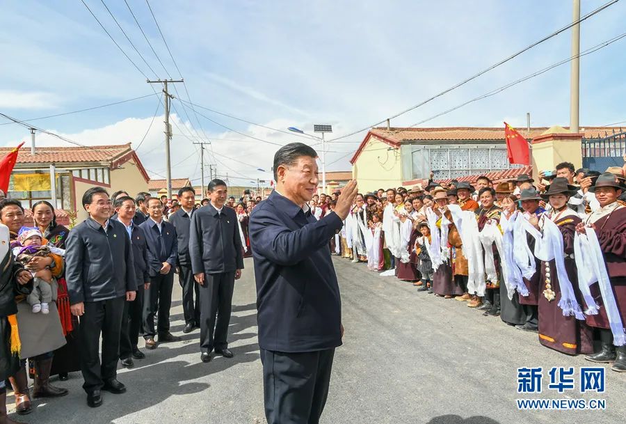 习近平：坚持底线思维、问题导向，把防范化解风险挑战摆在突出位置(图2)